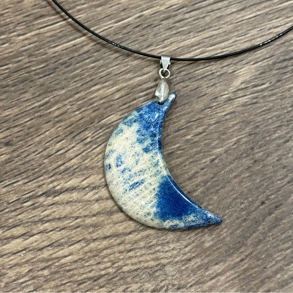 Blue Chrysanthemum Coral Fossil Half-Moon Pendant Necklace – One of a Kind - Picture 6 of 7